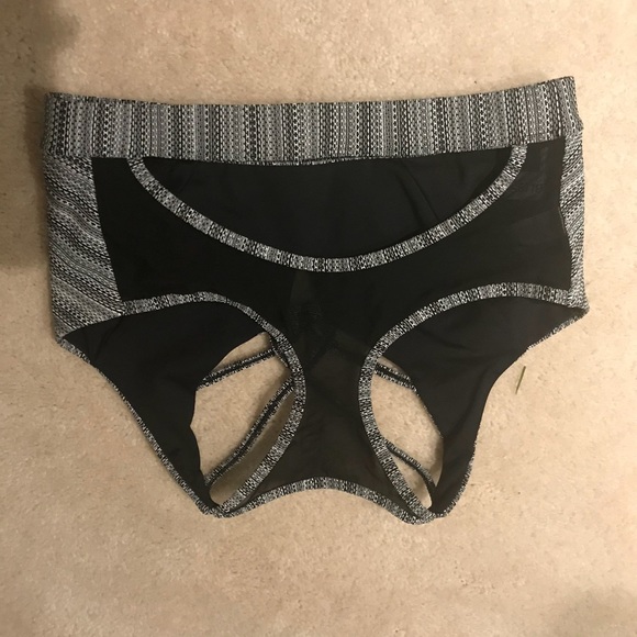 Track & Bliss BALI SPORTS BRA - BRAND NEW - Picture 3 of 5